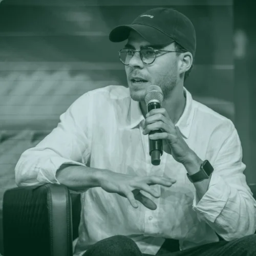 Nikita Cretu Nikita Cretu - Gastgeber des Cannabis-Gesprächs-Podcasts