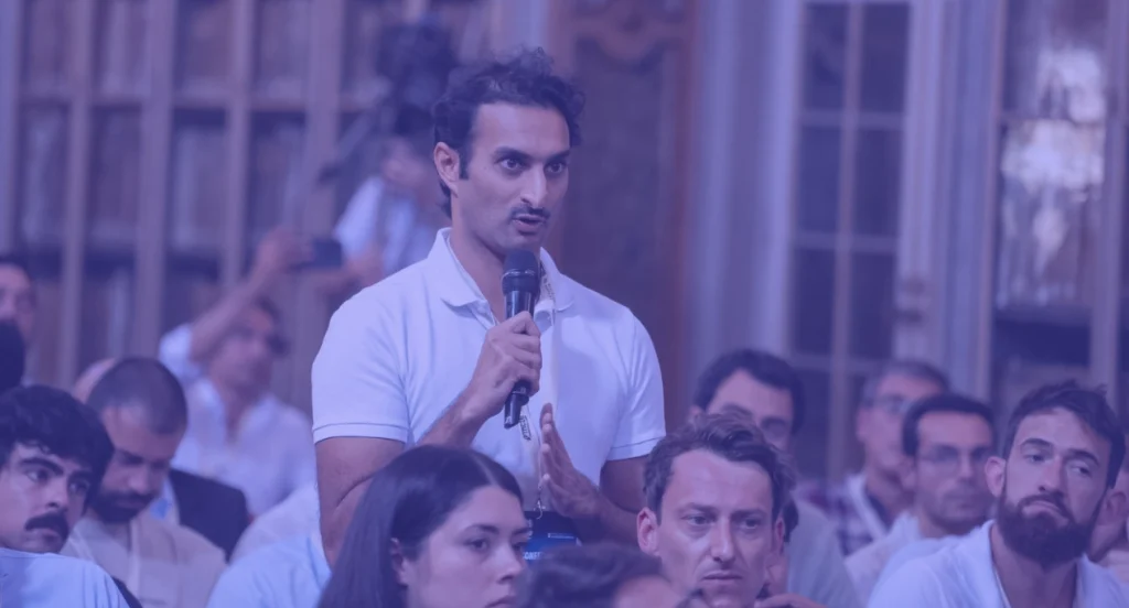 Ivanshu Shantilal of AceCann posing a question during the PTMC 2026 Infarmed panel featuring Laura Ramos (CannaReporter) as moderator, Dr Vasco Bettencourt (INFARMED) and Ana Rita Martins (INFARMED)